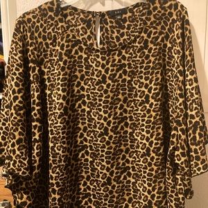 K&C leopard print hi-lo blouse
